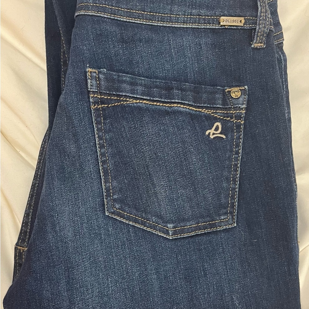 DL1961 Joy Flare in Pulse (dark denim). - Picture 6 of 6